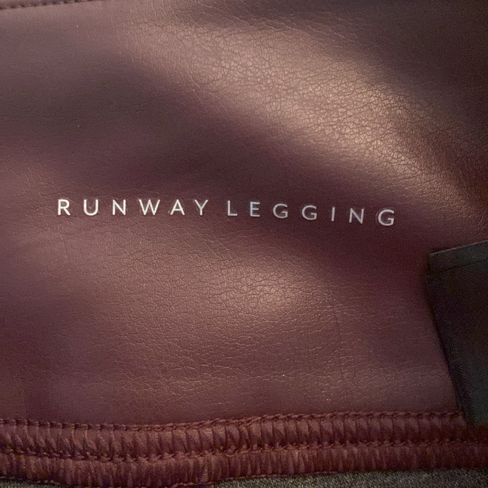 White House black market 6 Long Runway leggings - Picture 6 of 8